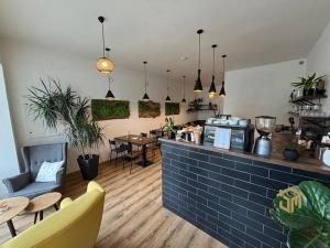 Pronájem obchodního prostoru, Napajedla, Masarykovo náměstí, 70 m2