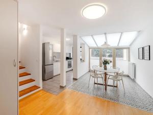 Pronájem bytu 3+kk, Praha - Karlín, Pernerova, 100 m2