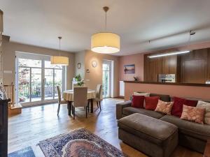 Pronájem vily, Praha - Střešovice, Ve Střešovičkách, 139 m2