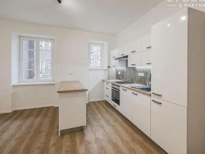 Pronájem bytu 3+kk, Hradec Králové, Mánesova, 66 m2