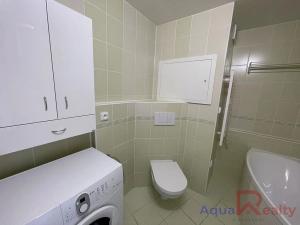 Pronájem bytu 1+1, Karlovy Vary, nábřeží Jana Palacha, 58 m2