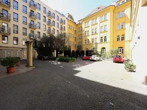 Pronájem kanceláře, Praha - Smíchov, Štefánikova, 63 m2