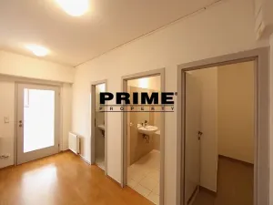 Pronájem kanceláře, Praha - Smíchov, Štefánikova, 83 m2