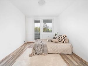 Prodej bytu 3+kk, Praha - Prosek, Vysočanská, 73 m2