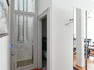 Prodej atypického bytu, Praha, Valentinská, 108 m2