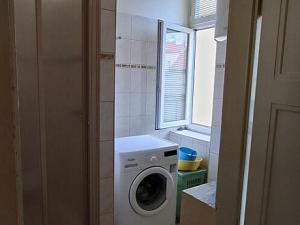 Prodej bytu 1+1, Praha - Holešovice, Dělnická, 55 m2