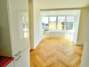 Pronájem bytu 2+kk, Praha - Vinohrady, Londýnská, 48 m2