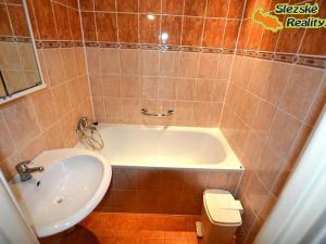 Pronájem bytu 1+1, Ostrava, Vietnamská, 37 m2