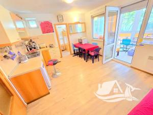 Prodej bytu 3+kk, Nesebar, Bulharsko, 64 m2