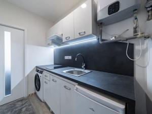 Prodej bytu 1+kk, Praha - Smíchov, Lidická, 21 m2