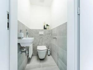 Pronájem rodinného domu, Přezletice, Školní, 120 m2