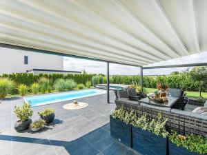 Pronájem rodinného domu, Přezletice, Školní, 120 m2