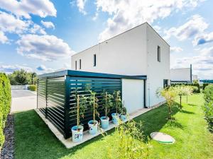 Pronájem rodinného domu, Přezletice, Školní, 120 m2