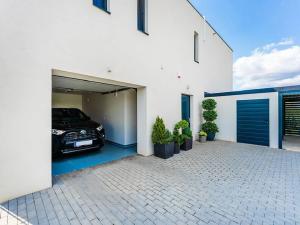 Pronájem rodinného domu, Přezletice, Školní, 120 m2