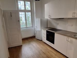 Pronájem bytu 1+1, Praha, Na bělidle, 55 m2