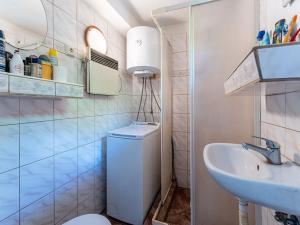 Prodej chaty, Hradčany, 61 m2