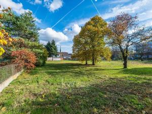 Prodej komerčního pozemku, Praha - Kbely, Toužimská, 985 m2