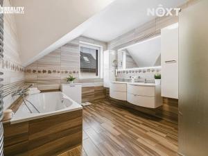 Prodej rodinného domu, Kovalovice, 308 m2