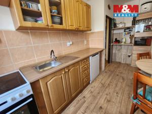 Prodej bytu 3+1, Bitozeves, 70 m2