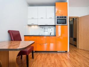 Pronájem bytu 1+kk, Praha - Záběhlice, Na Slatince, 30 m2