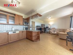 Prodej bytu 4+kk, Praha - Čakovice, Ke stadionu, 82 m2