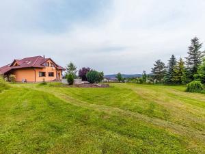 Prodej rodinného domu, Buš, 271 m2