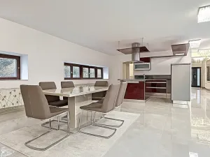 Prodej vily, Praha, 680 m2