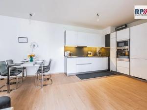 Prodej bytu 3+kk, Praha - Vysočany, Strnadových, 74 m2