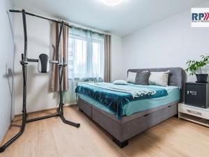 Prodej bytu 3+kk, Praha - Vysočany, Strnadových, 74 m2
