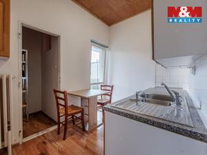 Prodej bytu 1+1, Karlovy Vary, K. Čapka, 36 m2