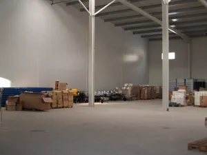 Pronájem skladu, Mírová, 878 m2