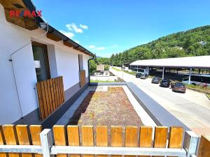 Prodej atypického bytu, Svoboda nad Úpou, Nádražní, 44 m2