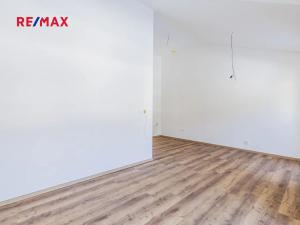 Prodej atypického bytu, Svoboda nad Úpou, Nádražní, 44 m2