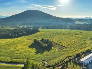 Prodej komerčního pozemku, Brniště, 13896 m2