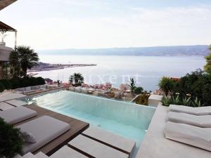 Prodej vily, Omiš, Chorvatsko, 441 m2