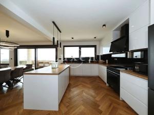 Prodej vily, Zadar, Chorvatsko, 380 m2