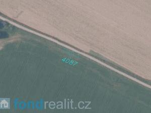 Prodej pozemku, Jindřichův Hradec, 2407 m2