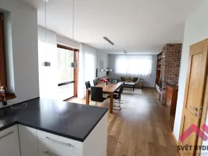 Pronájem rodinného domu, Praha - Dubeč, Kolocova, 221 m2