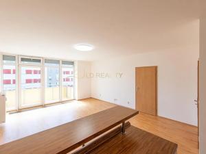 Pronájem bytu 2+kk, Olomouc, gen. Píky, 66 m2