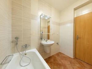 Pronájem bytu 2+kk, Olomouc, gen. Píky, 66 m2