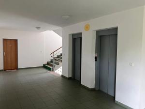 Prodej bytu 1+kk, Praha, Švehlova, 40 m2