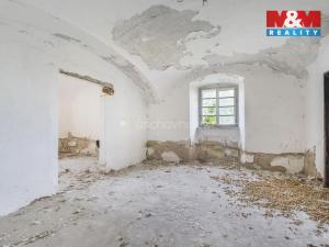 Prodej historického objektu, Zvoleněves, 5000 m2