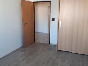Pronájem bytu 2+kk, Kladno, Holandská, 39 m2