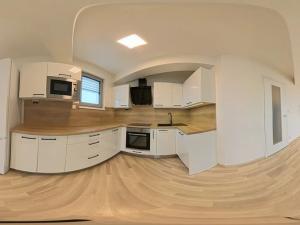 Pronájem bytu 3+kk, Praha - Krč, Pacovská, 96 m2