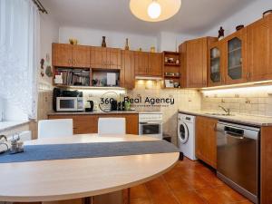 Prodej rodinného domu, Praha - Zbraslav, Košíkářská, 270 m2