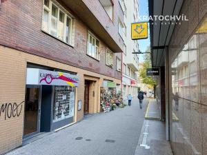 Pronájem bytu 1+kk, Praha - Karlín, Thámova, 24 m2