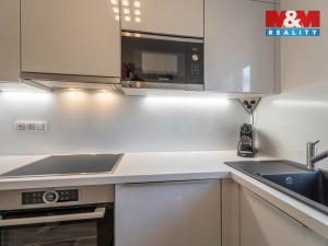 Prodej bytu 3+1, Hostivice, Na Pískách, 100 m2