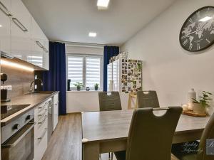 Prodej bytu 3+1, Lovosice, Žižkova, 72 m2