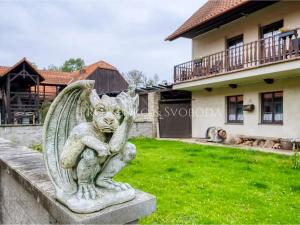 Prodej ubytování, Červená Lhota, 1220 m2