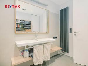 Prodej atypického bytu, Pardubice, Nerudova, 160 m2